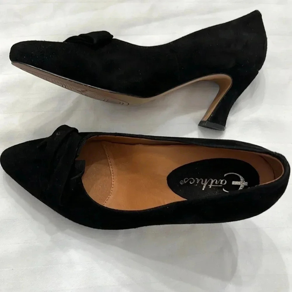 Earthies Prantini black suede leather bow heels size 7B - Picture 4 of 11